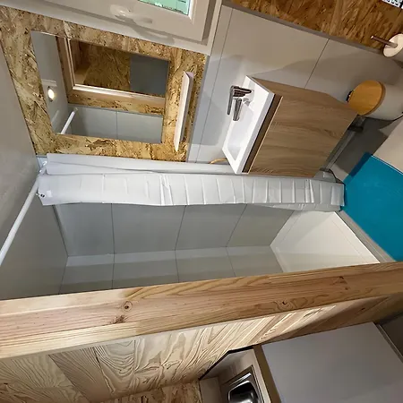 Tiny House Au Coeur De La Nature Hébergement de vacances Bessuejouls